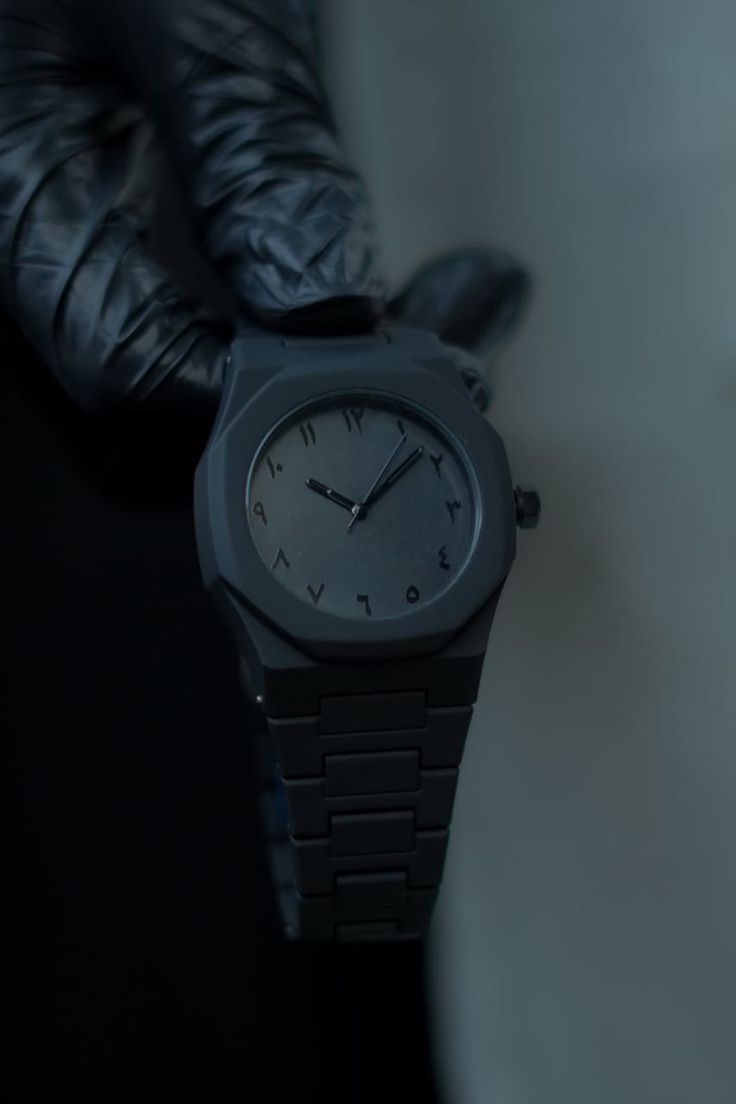 Aura – Black Arabic Dial